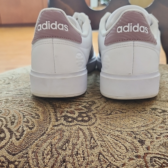 ADIDIS Women's Grand Court 2.0 Tennis Shoe - Whiite/Mauve - Picture 4 of 12